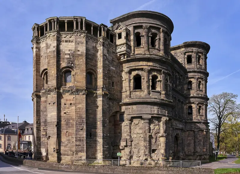 Den romerske byport Porta Nigra i Trier
